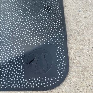 Lululemon Athletica Black Yoga Mat with Bag for wearing
